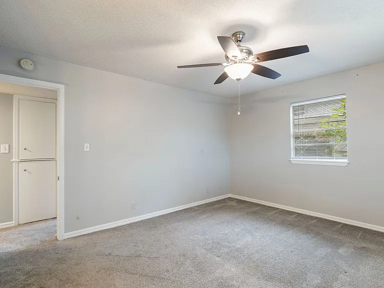 Woodward Park Apartments — Photo 19