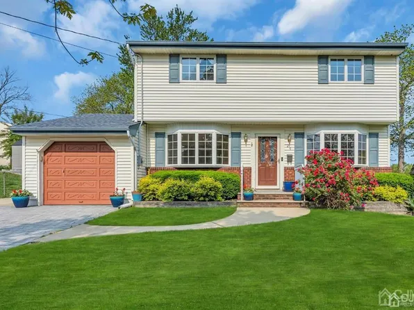 29 Jacob St, Old Bridge, NJ 08857