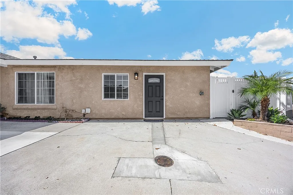 1 bed, 550 sqft, $2,800 — Photo 2