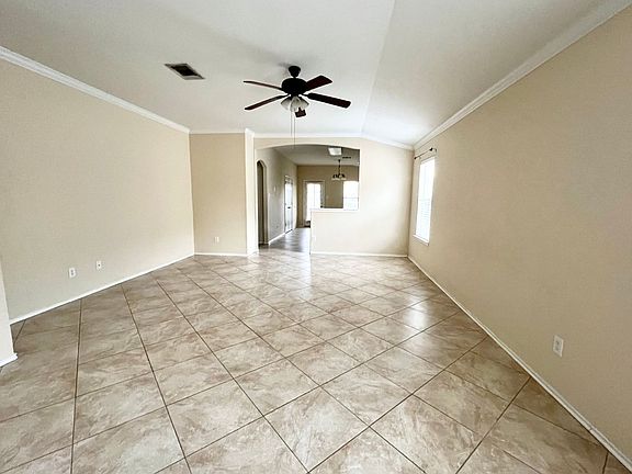 5th image of 2428 Green Meadows Ln