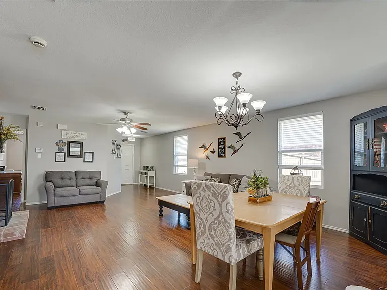 605 Cottondale Ln — Photo 11