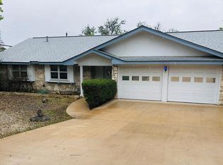 1201 Hilltop Rd N, Kerrville, TX 78028