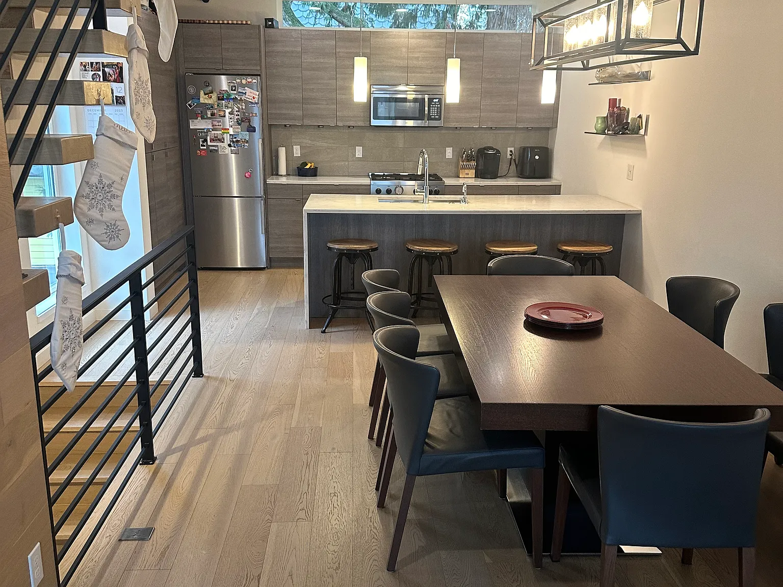 2 bed, 1625 sqft, $5,000 — Photo 2