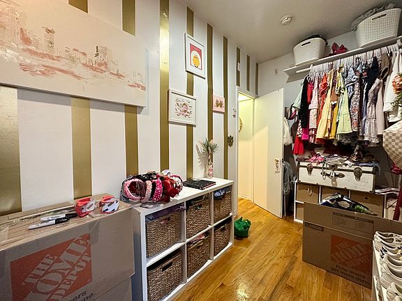 4th image of 1370 York Ave #1C
