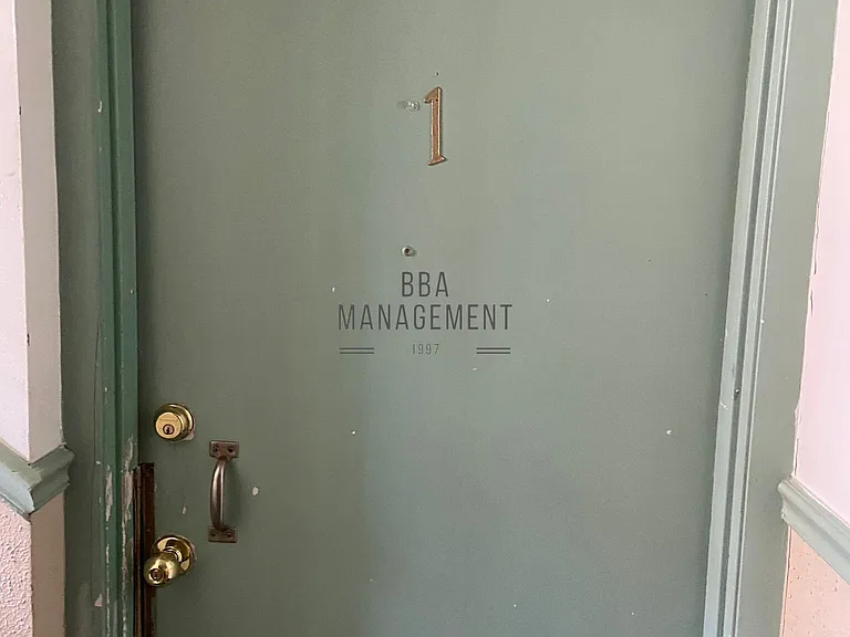 13 Commonwealth Ct #1 — Photo 3