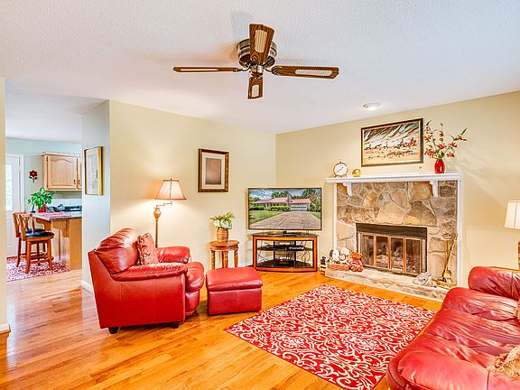 2nd image of 6112 Blue Ash Dr
