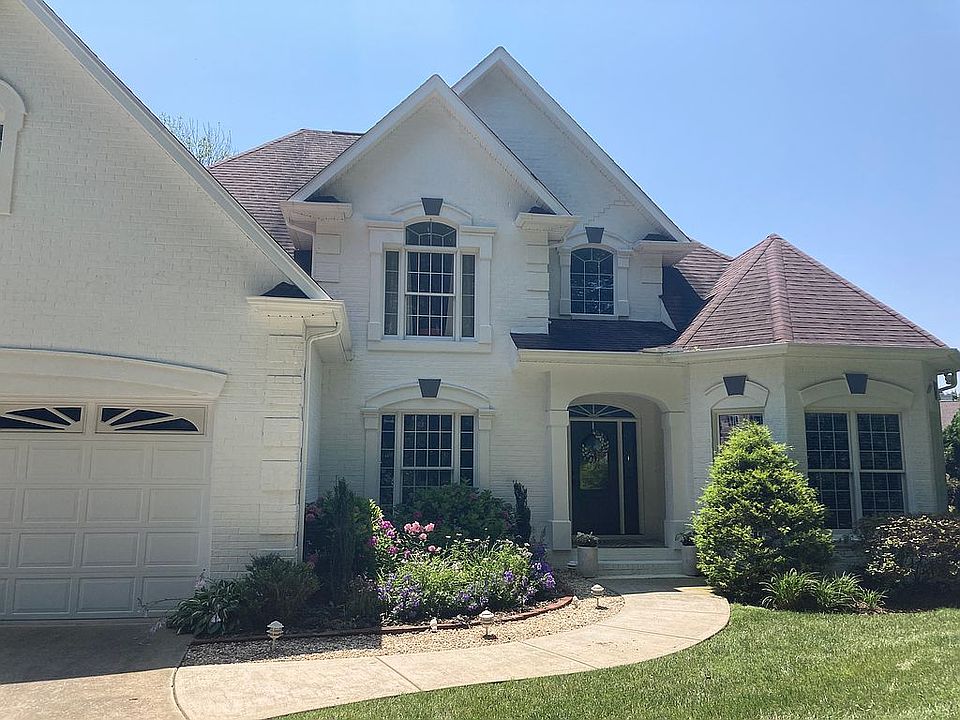 2nd image of 104 Prestwood Ln