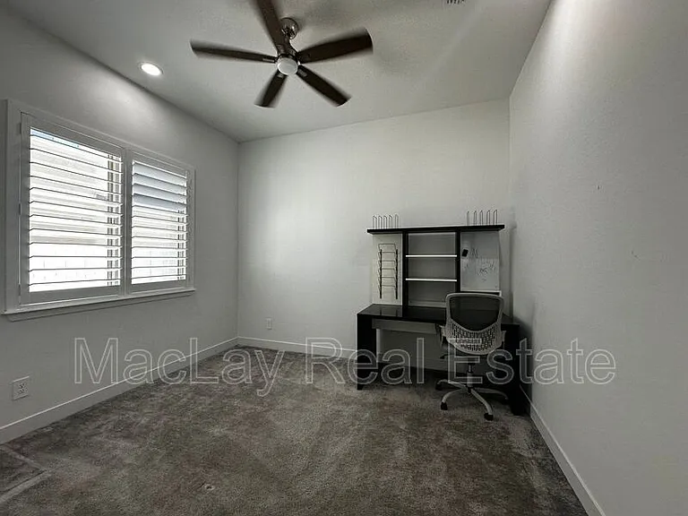 1979 W Lariat Ln — Photo 28