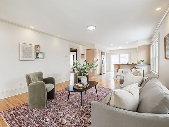 4th image of 92 Wheeldon Dr