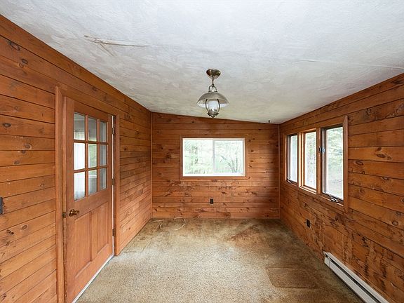 4th image of 402 Prospect St