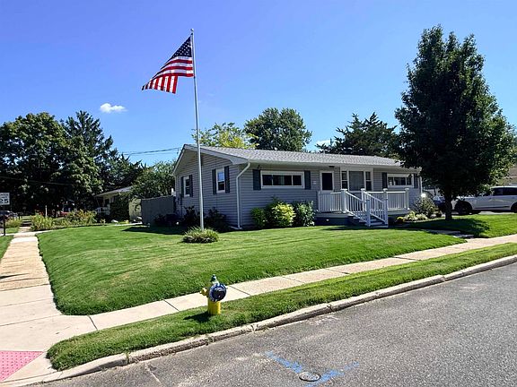 2nd image of 104 Avocado Rd