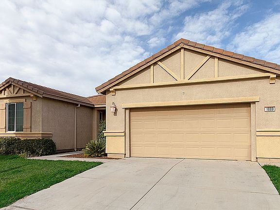 2nd image of 1889 Sand Dollar Dr