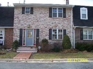 8344 Hadley St, Overland Park, KS 66212