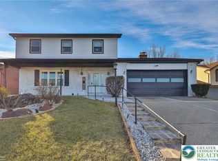 2950 Santee Dr, Bethlehem, PA 18017