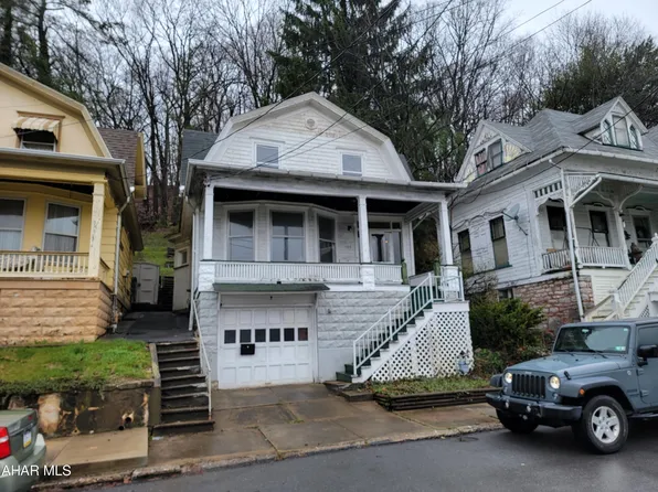 1313 Cameron Ave, Tyrone, PA 16686