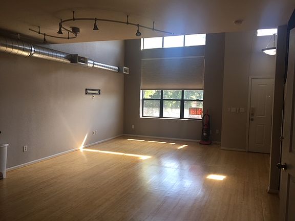 2nd image of 3095 Tejon St Unit B