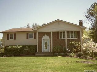 19 Glen Dr, Bardonia, NY 10954