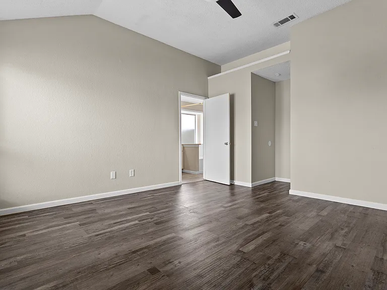 2847 Red Oak Dr — Photo 13