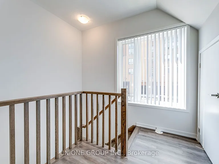 260 12th St #19 — Photo 18