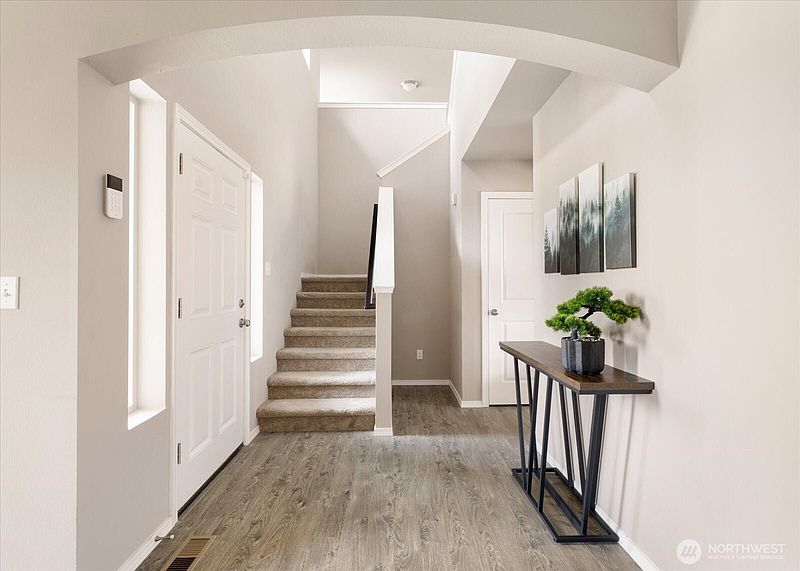 3rd image of 930 Cove View Circle