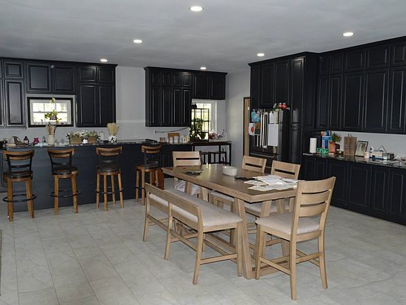 2nd image of 2135 County Road 1370 N