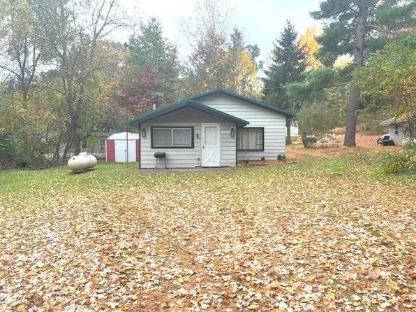 382 Shappell St, Harrison, MI 48625