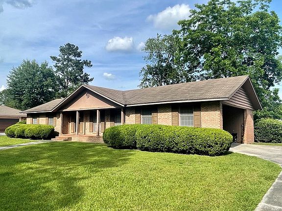 2nd image of 3863 Camellia Dr