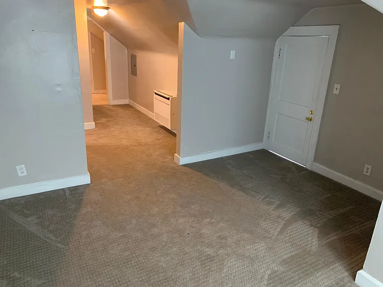 3327 Clarendon Rd #3 — Photo 5