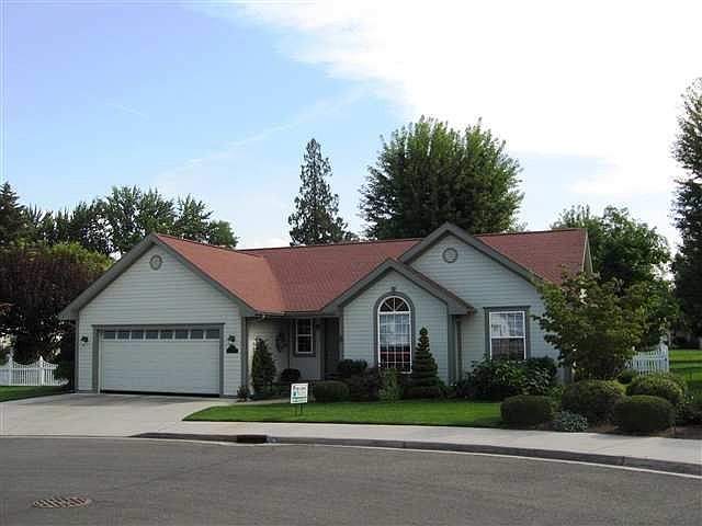 1st image of 1434 Stettler Pl