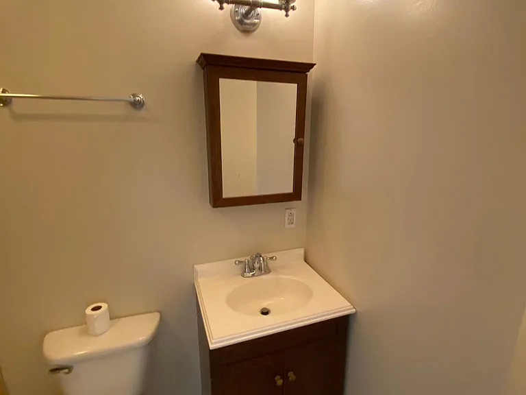 1512 W Cary St — Photo 11