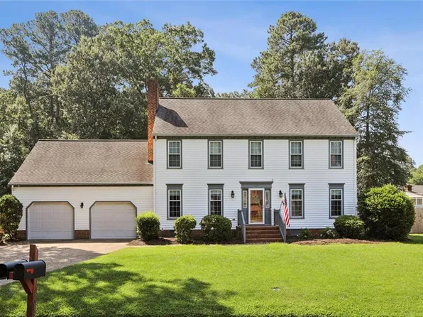 117 Mobjack Loop, Yorktown, VA 23693