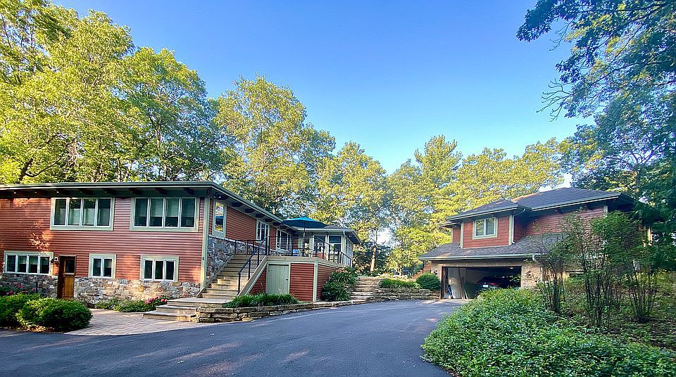 4 Circle Dr, Dune Acres, IN 46304 Zillow