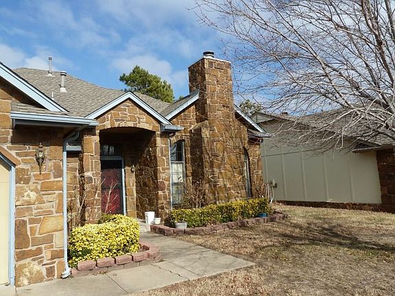 Full Rock Exterior On All Sides