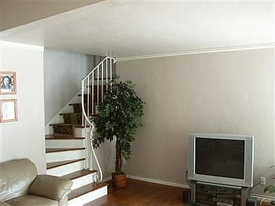 2nd image of 1551 Virginia Ave