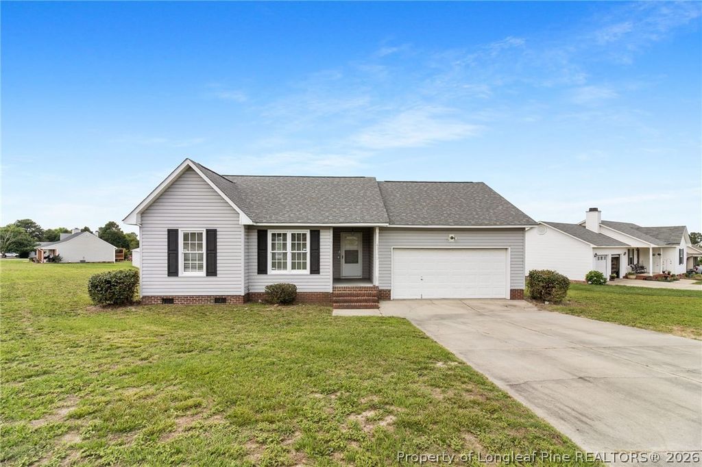 15 Peach Blossom Cir, Sanford, NC