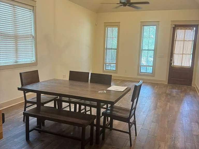 103 Creekside Cv — Photo 4
