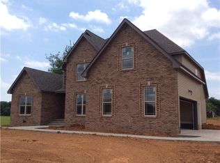 4444 Hickory Wild Ct, Clarksville, TN 37040