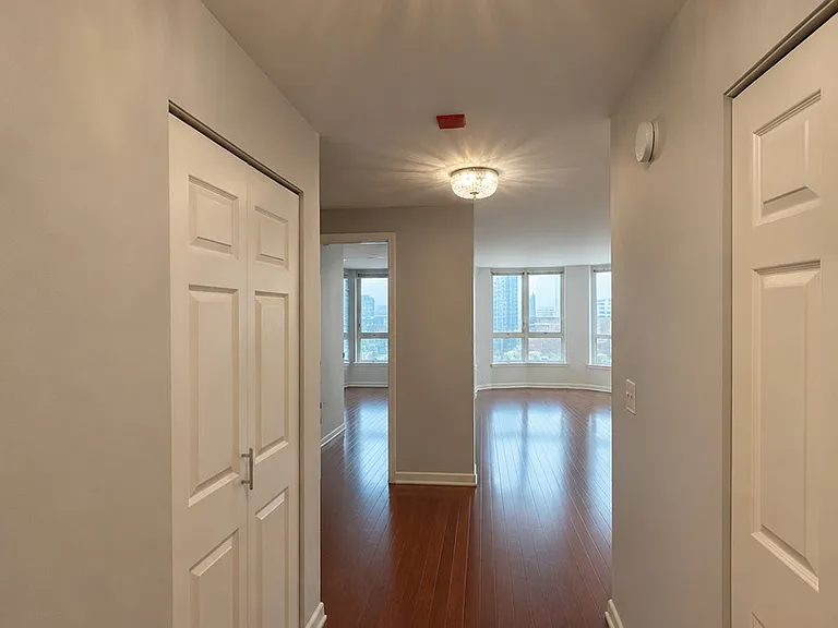 345 N La Salle Dr #4405 — Photo 6