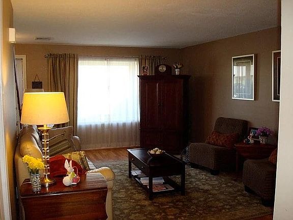 2nd image of 30 Concord Dr
