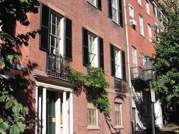 13 Chestnut St #1, Boston, MA 02108