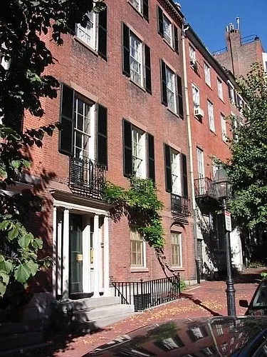 13 Chestnut St #1 Photo 1