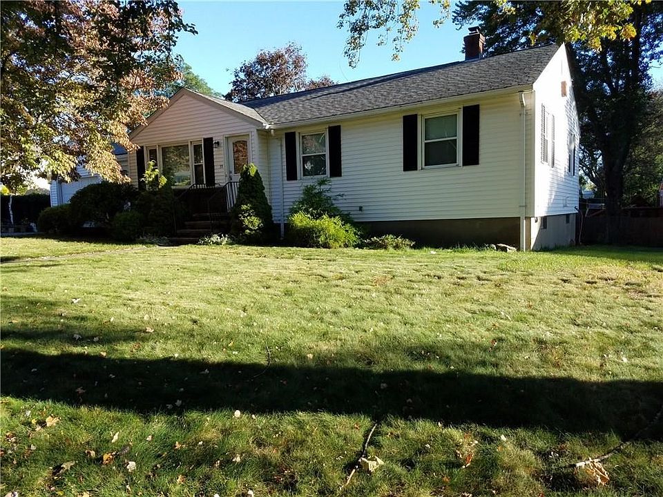 1st image of 33 Benjamin Dr