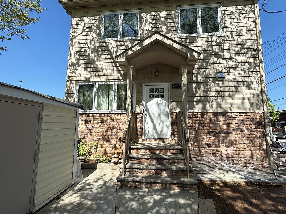 1st image of 205 Titus Ave Floor 1