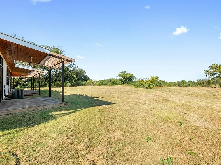 1802 Man O War Dr — Photo 24