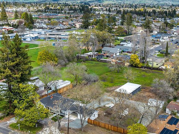 4th image of 3750 Linda Vista Avenue