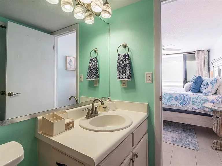 17900 Gulf Blvd #11C — Photo 30
