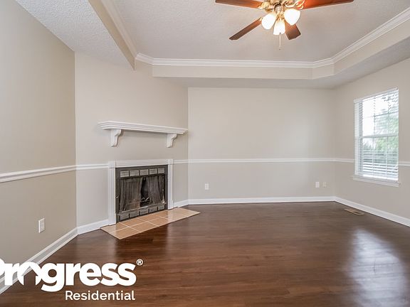 4th image of 1207 Woods Edge Dr