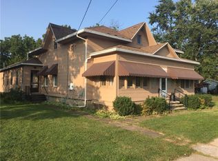 2570 Norton St, Irondequoit, NY 14609