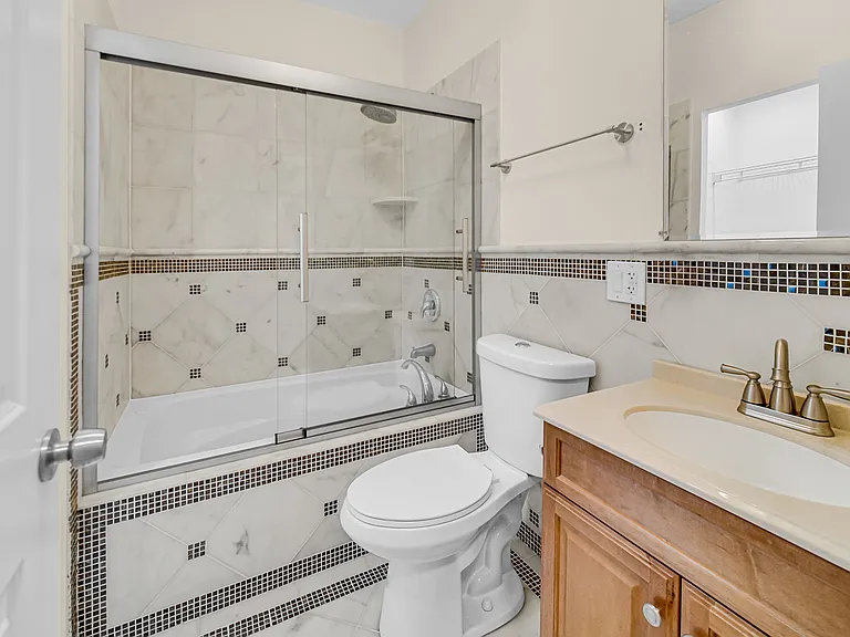 2951 N Allen Ave #1 — Photo 5