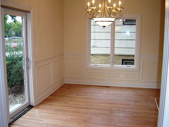 4th image of 217 W Quincy St